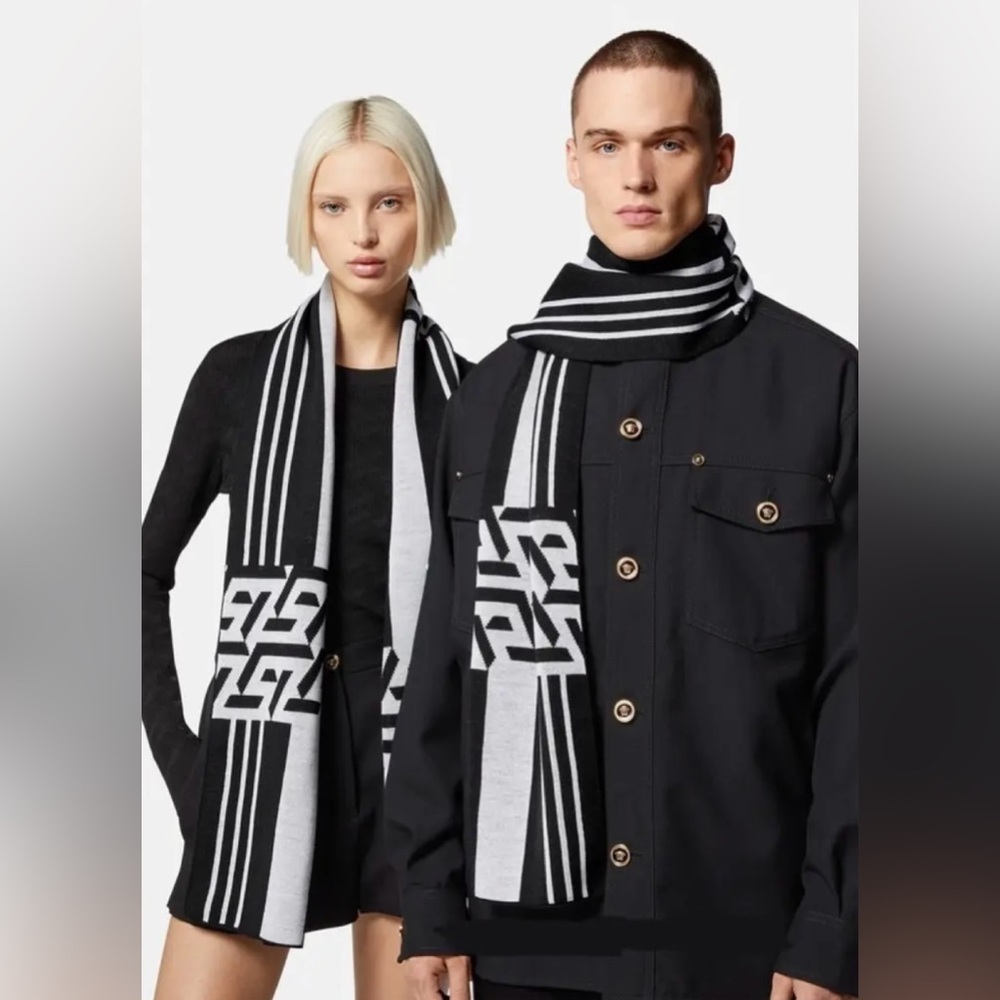 Versace La Greca Greek Key Long Scarf in Black and White Wool Unisex - Picture 8 of 8